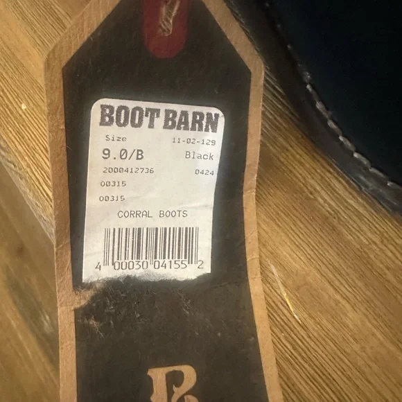 Chic Black Ankle Boots with Silver Buckle - Picture 3 of 3